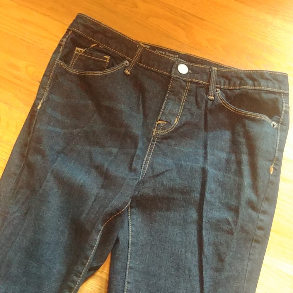 Mossimo Curvy bootcut jeans NWOT never worn
